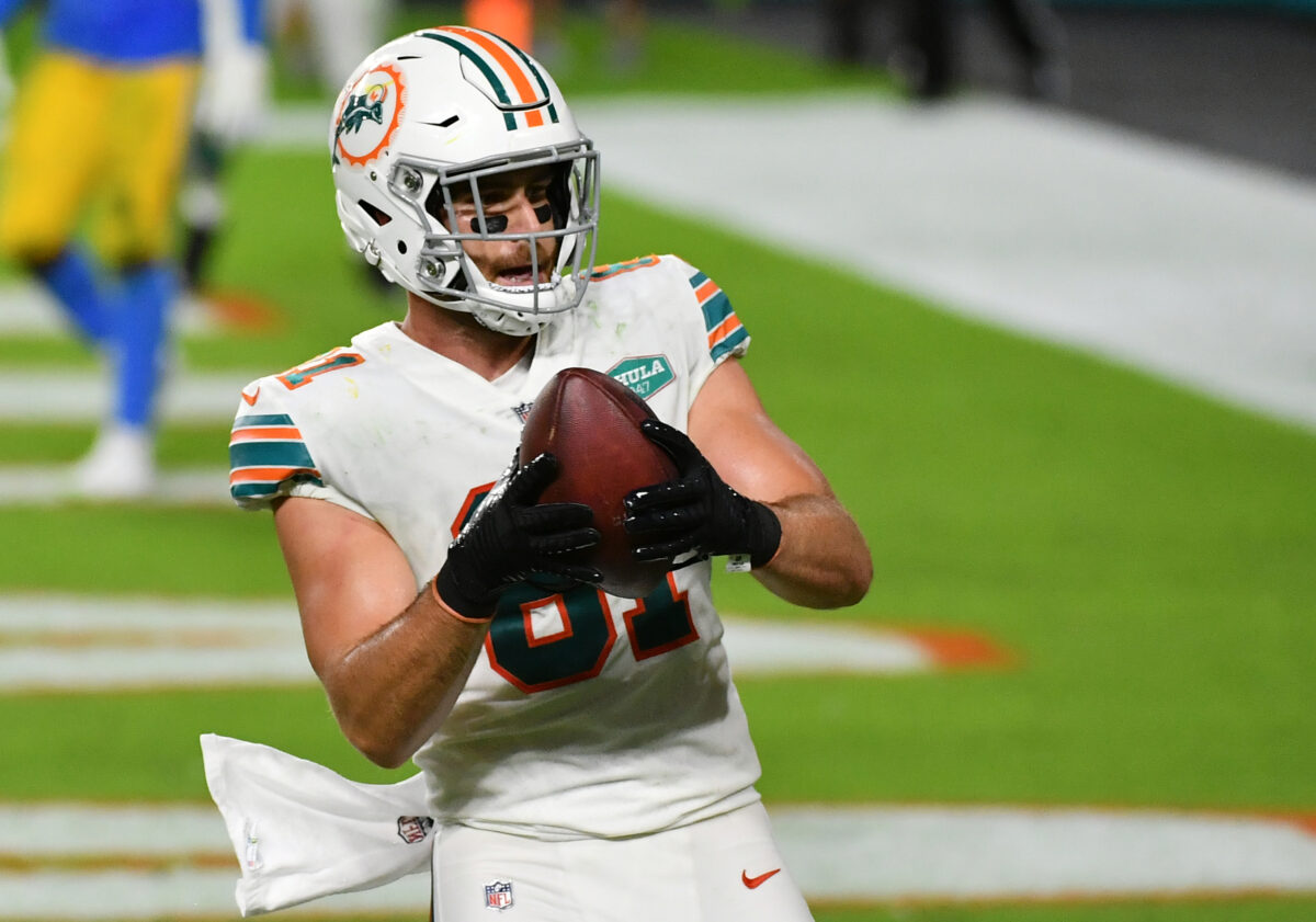 Breaking down Dolphins TE Durham Smythe’s new contract
