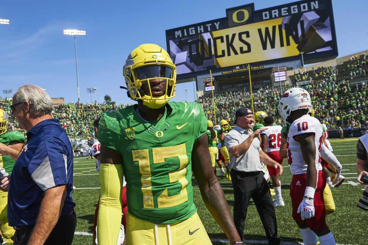 Oregon Ducks quarterback Anthony Brown signs with the Ravens as an undrafted free agent
