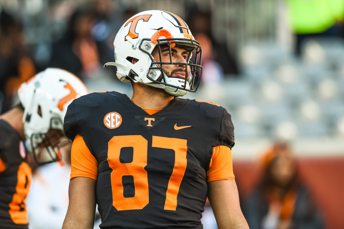 Jacob Warren discusses Tennessee’s first spring scrimmage