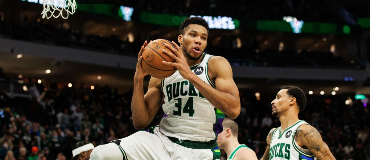 Boston Celtics at Milwaukee Bucks odds, picks and predictions