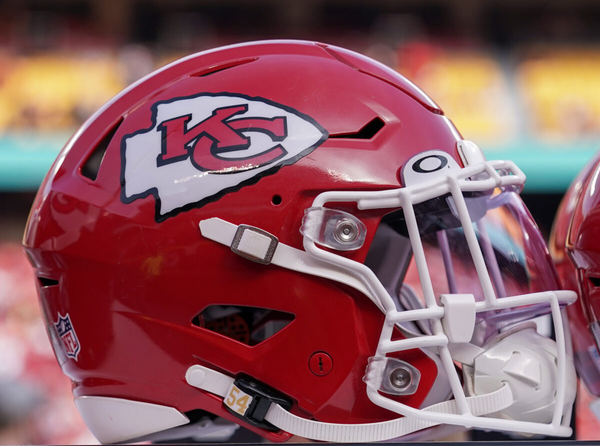 Chiefs equipment director Allen Wright pranks fans with alternate helmet design