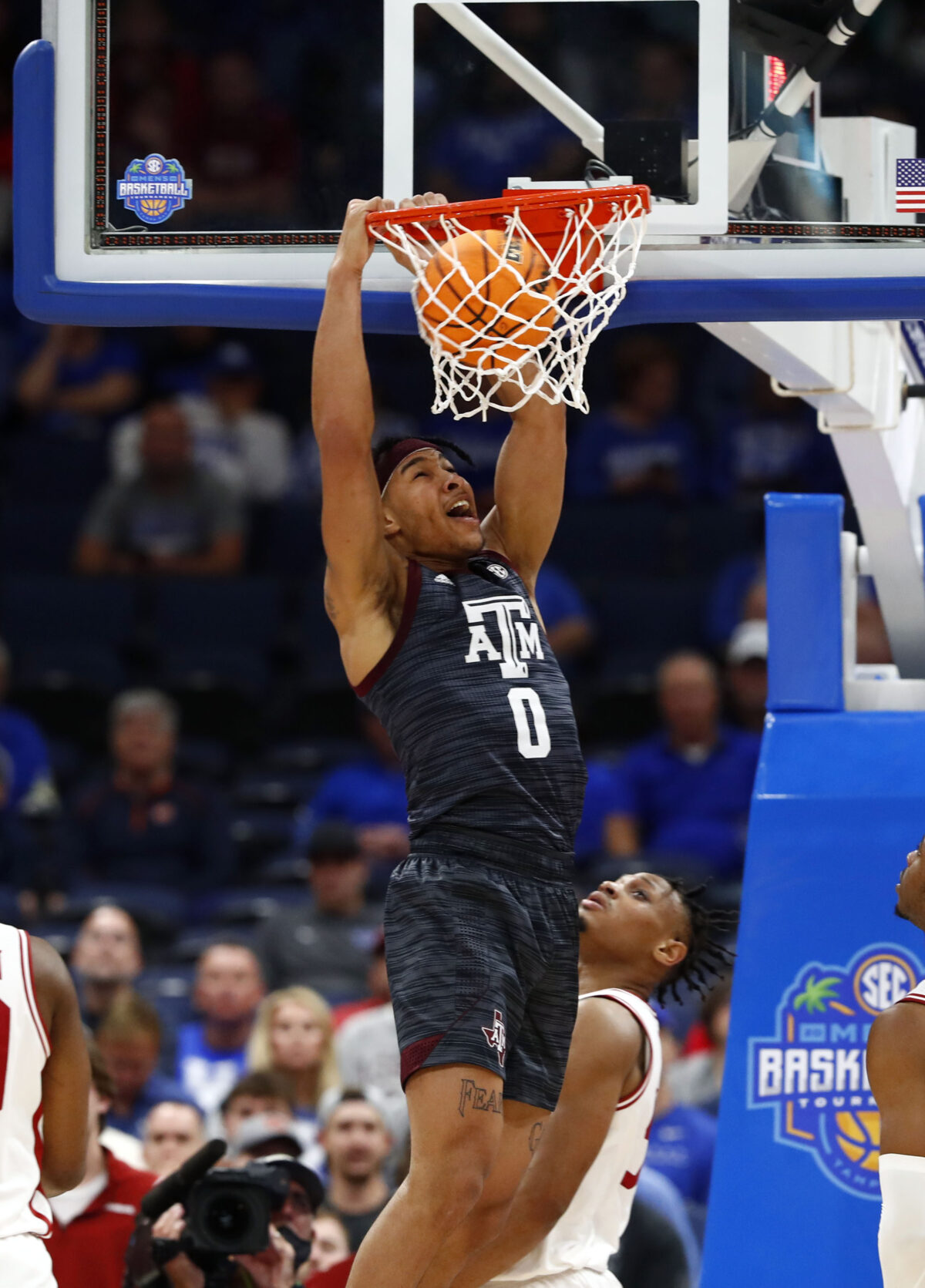 Aggie Basketball loses guard Aaron Cash to the transfer portal