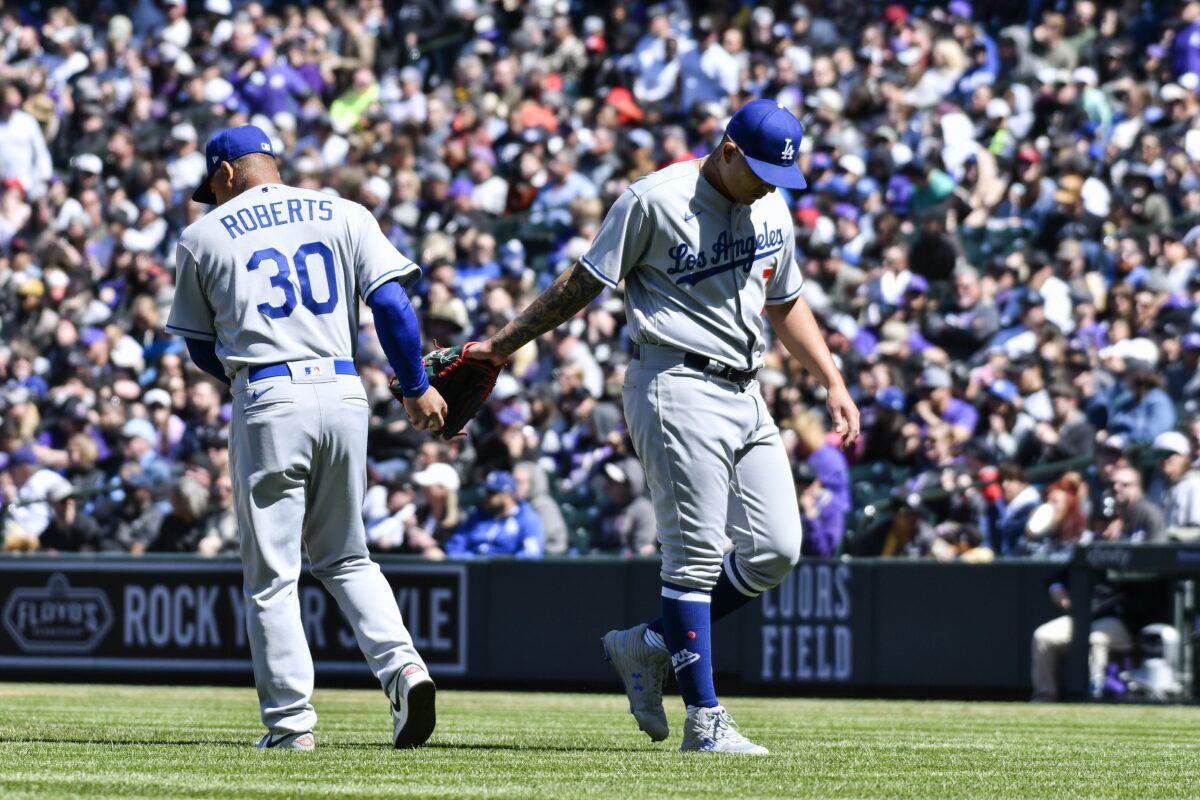 Julio Urías tuvo un mal debut y se colgó su primera derrota con Dodgers