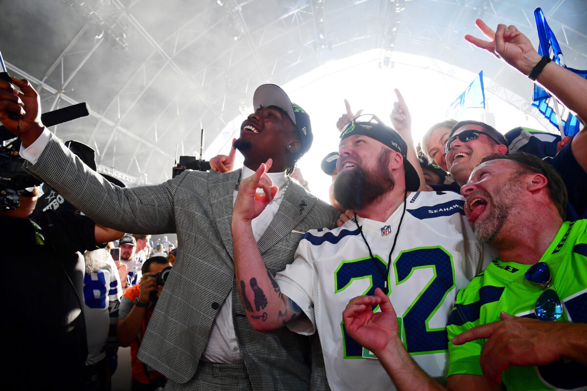 2022 NFL draft: Seahawks players, fans react to Charles Cross pick