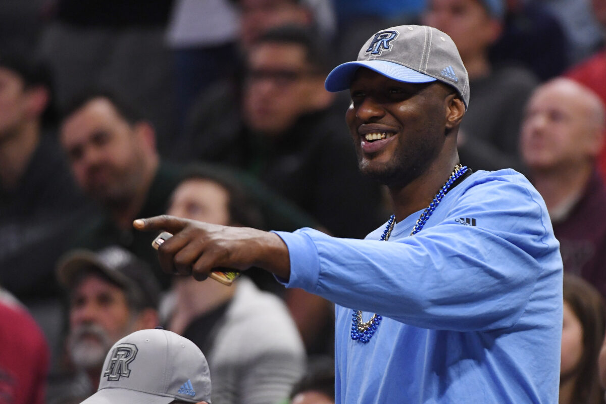 The head coach Lamar Odom says the Lakers should hire