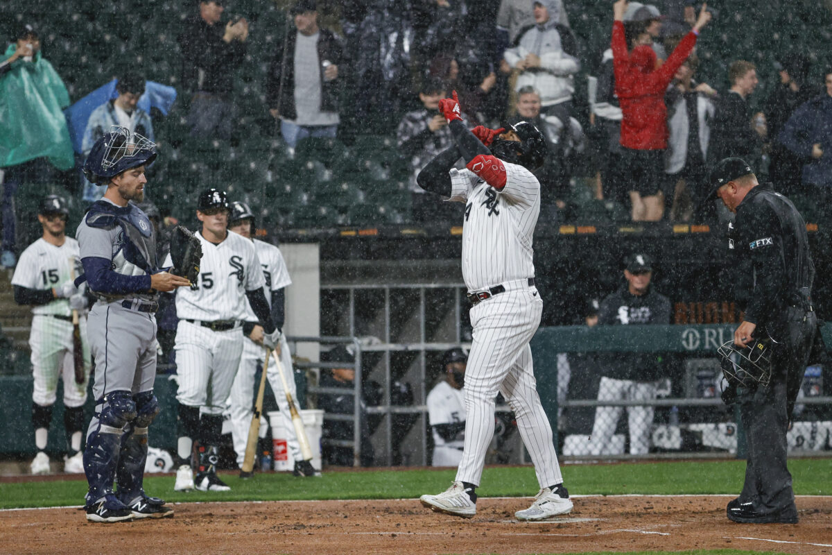 Eloy Jiménez demolished this home run off Robbie Ray in a downpour