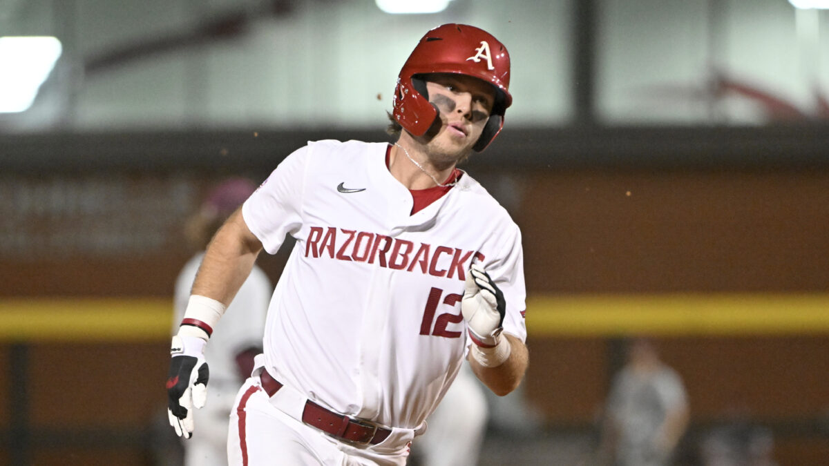 Razorbacks shut out LSU to take series