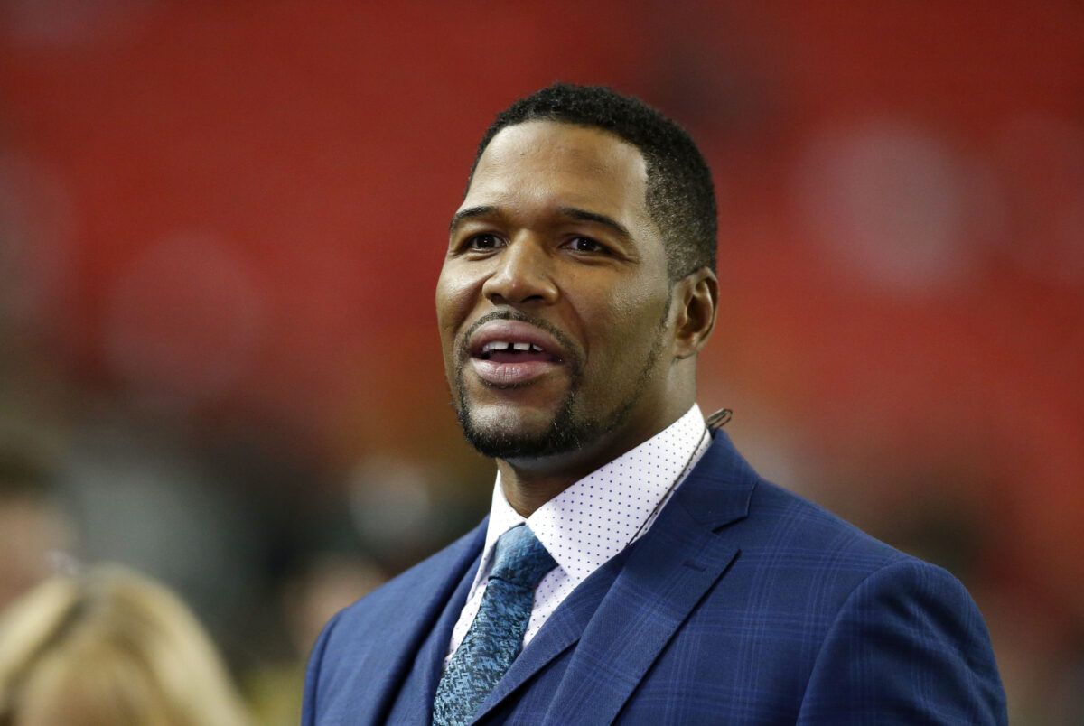 Giants legend Michael Strahan stepping up as mentor to Kayvon Thibodeaux