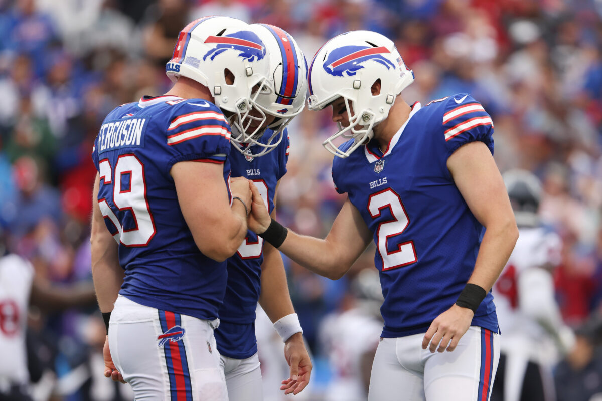 Who is the new longest-tenured Buffalo Bills player?