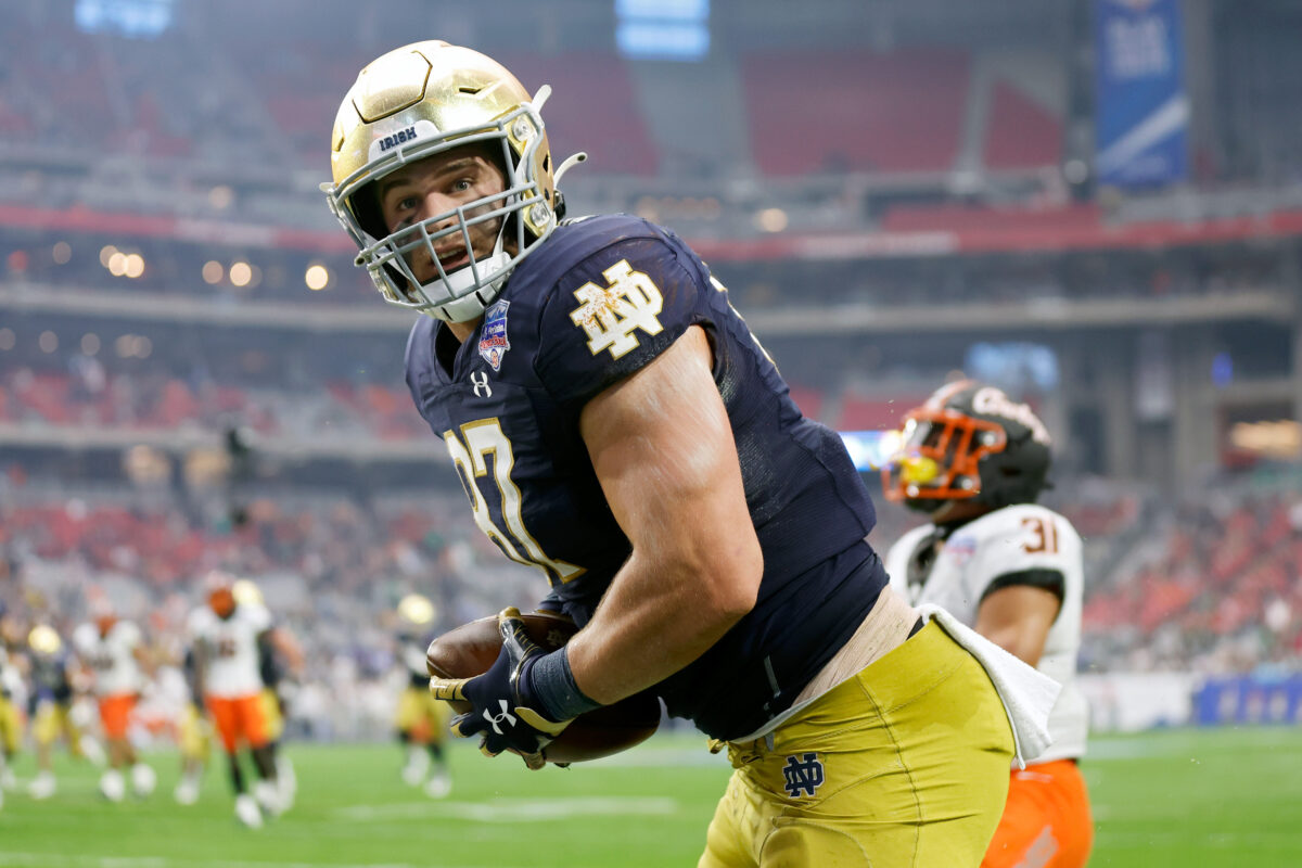 Pro Football Focus reinforces why Notre Dame TE Mayer is one of the best in the country