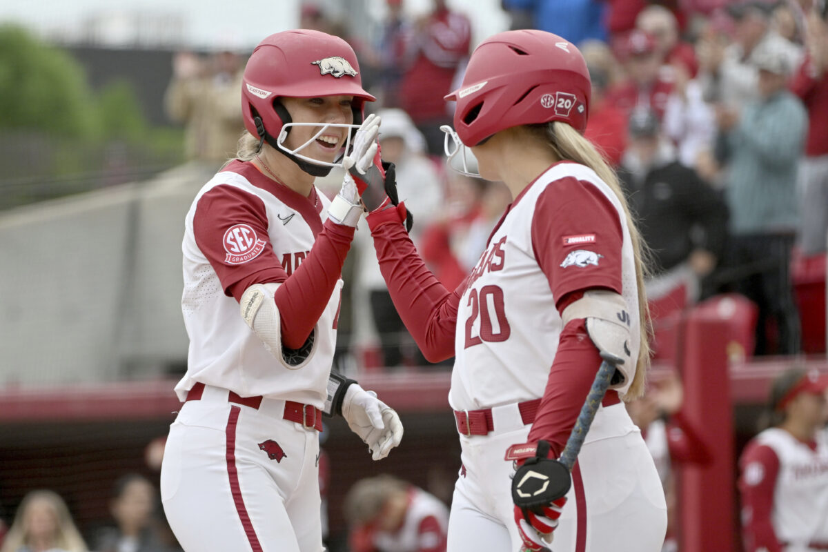 Hooked ’em! Arkansas takes game one of Super Regionals from Texas