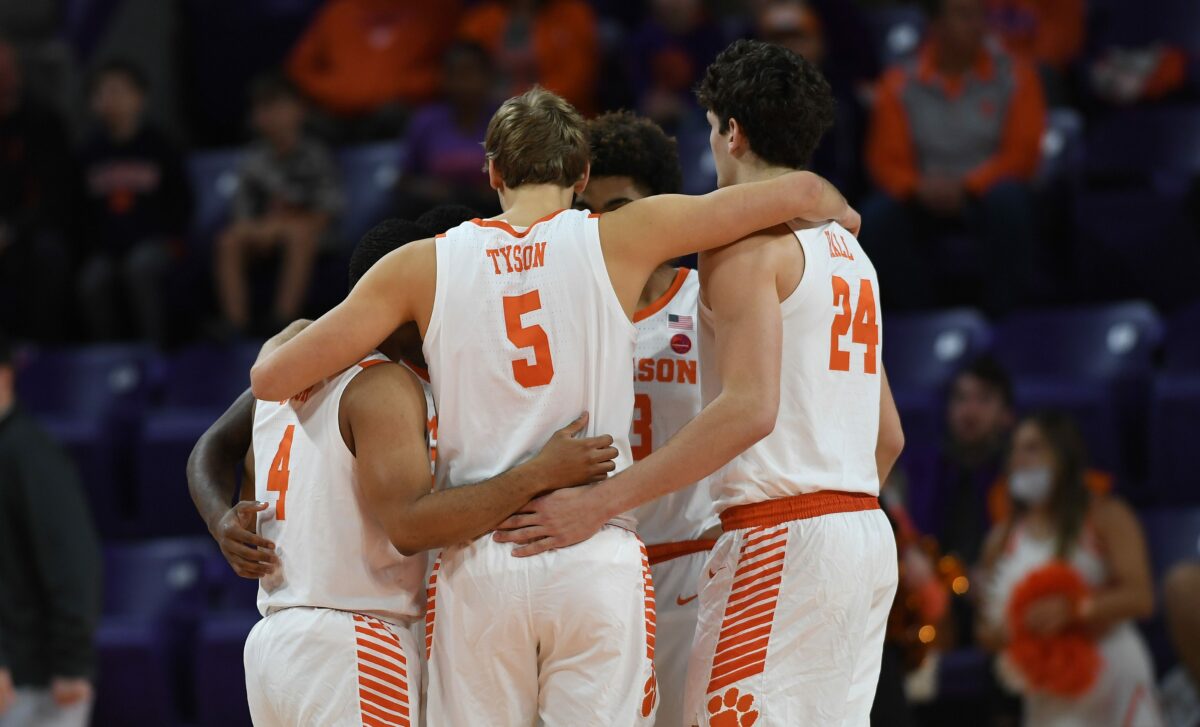 Foreign tour a chance for Clemson hoops to ‘begin to put the pieces together’