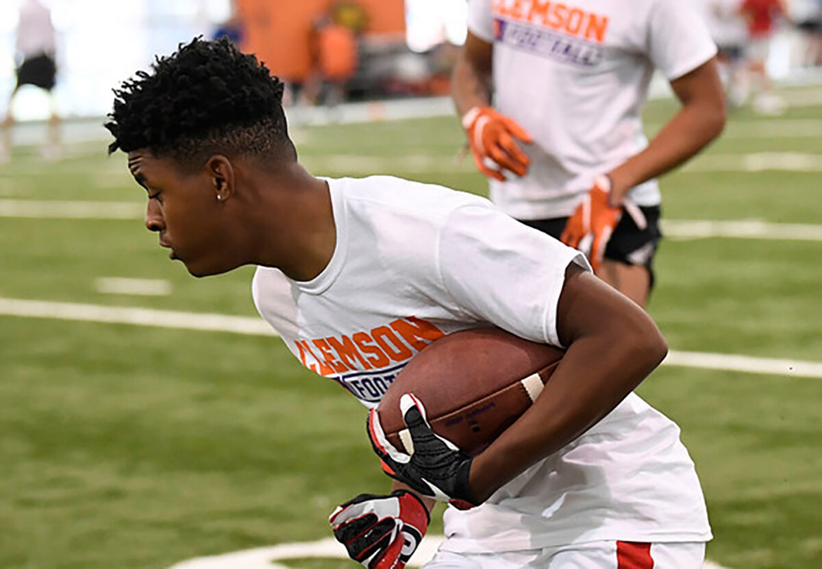 The Insider Report: Latest on multiple receiver targets, official visitors & more