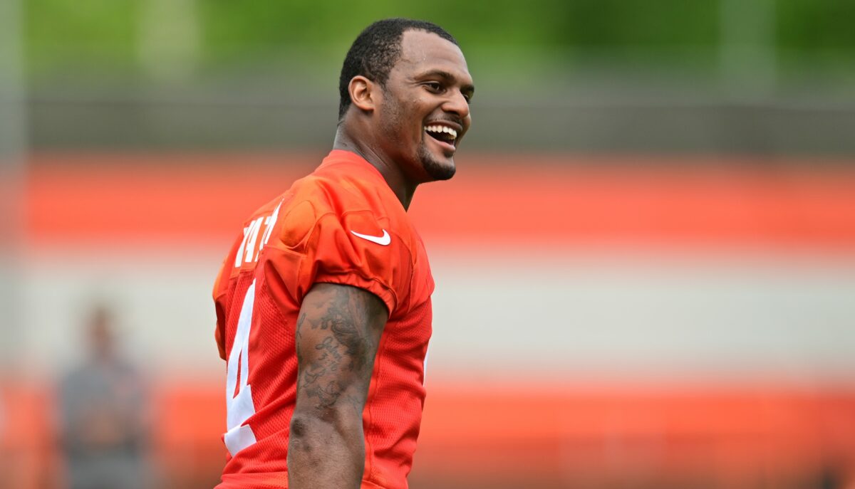Watson quickly endearing himself to new Browns teammates