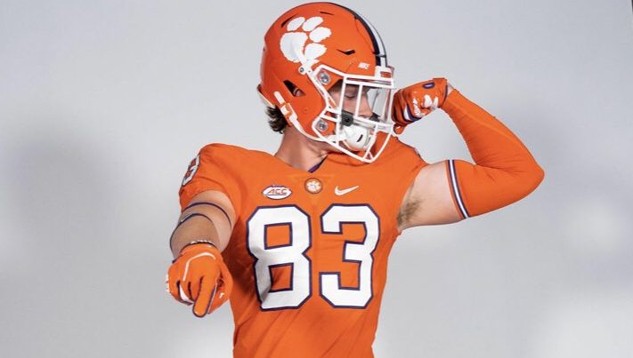 Texas tight end decommits from Clemson