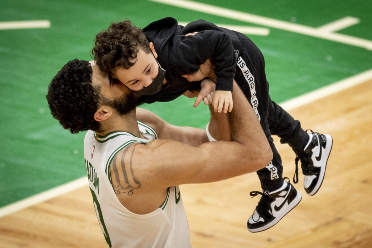 Jayson Tatum’s son hilariously left Grant Williams hanging in the locker room and it was hilarious