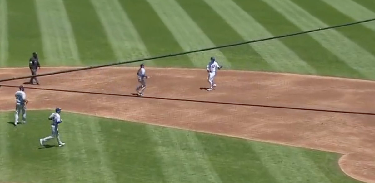 The Cubs’ Nico Hoerner seemingly forgot how to play baseball in an odd baserunning blunder