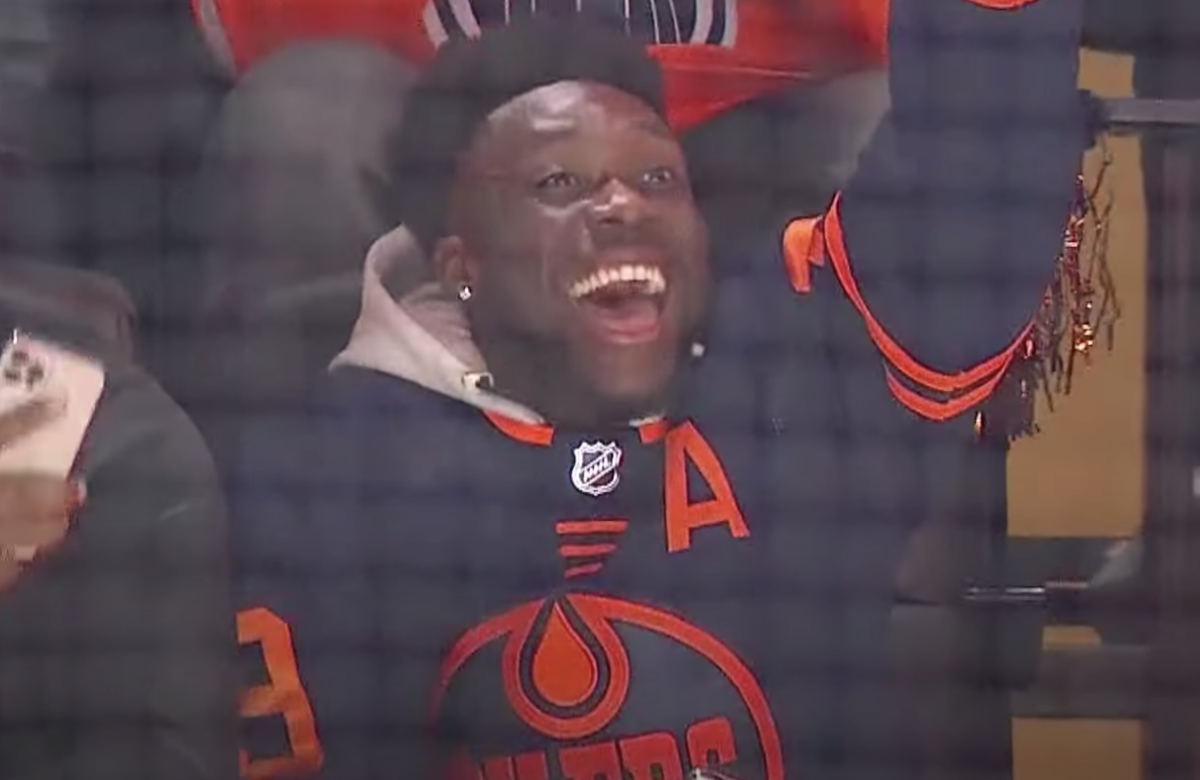 Alphonso Davies cements status as Canadian legend by attending NHL playoff game
