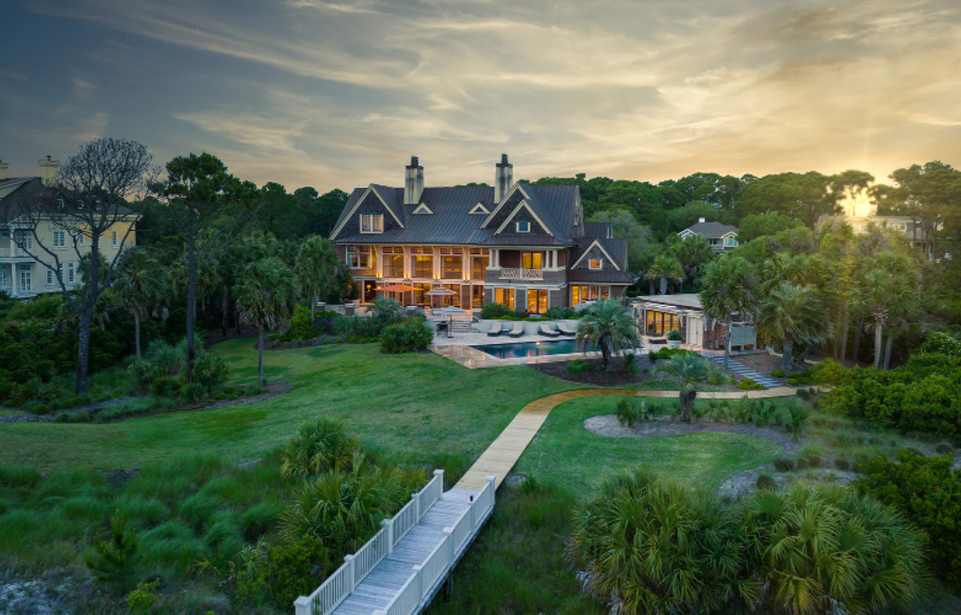 A Kiawah Island mansion and Connecticut estate highlight this list of golf properties available now (May 2022 Vol. 2)