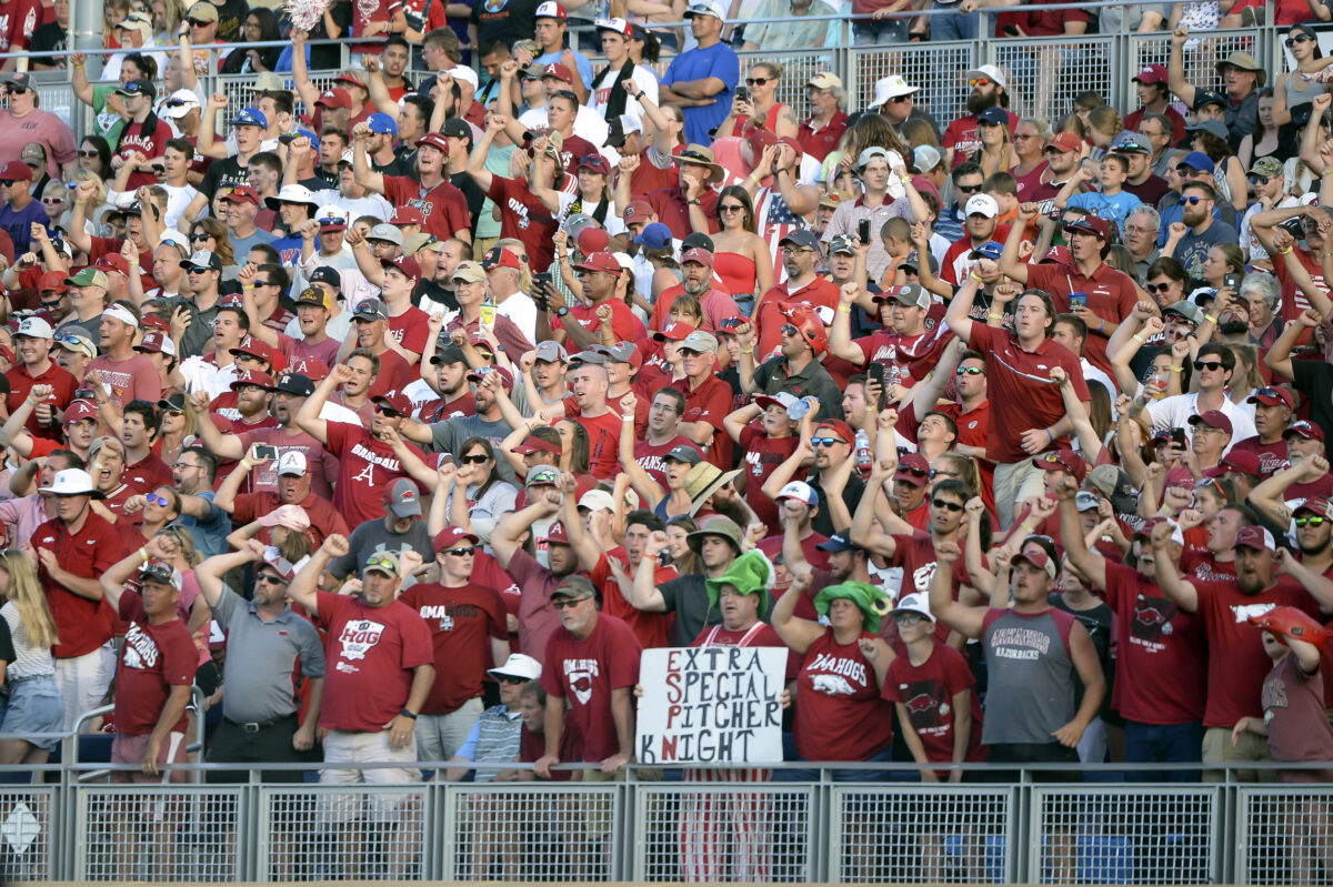 Arkansas Baseball calls for fans to “stripe out” Baum Walker Stadium