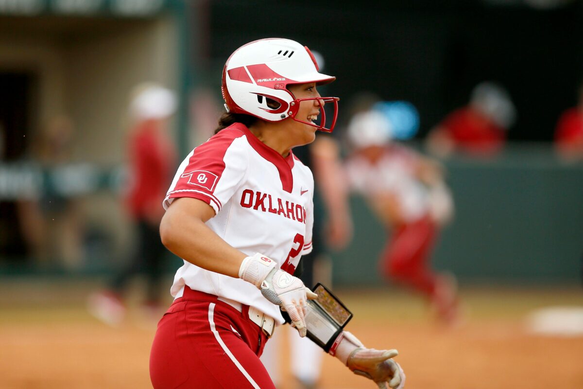Trio of Sooners top 10 finalists for USA Softball Collegiate Player of the Year award
