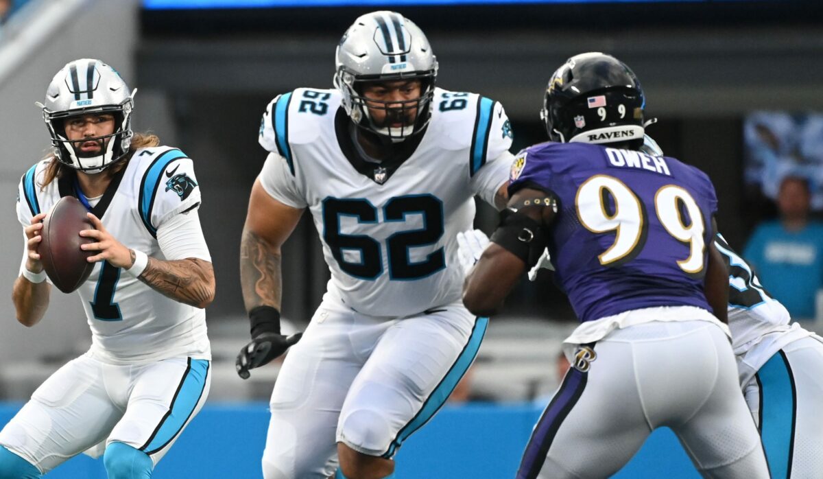 Former Panthers OT signed by Washington Commanders