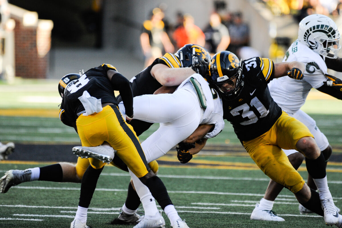 Pro Football Focus puts Hawkeyes LB Jack Campbell atop mountain of Power 5 run stoppers