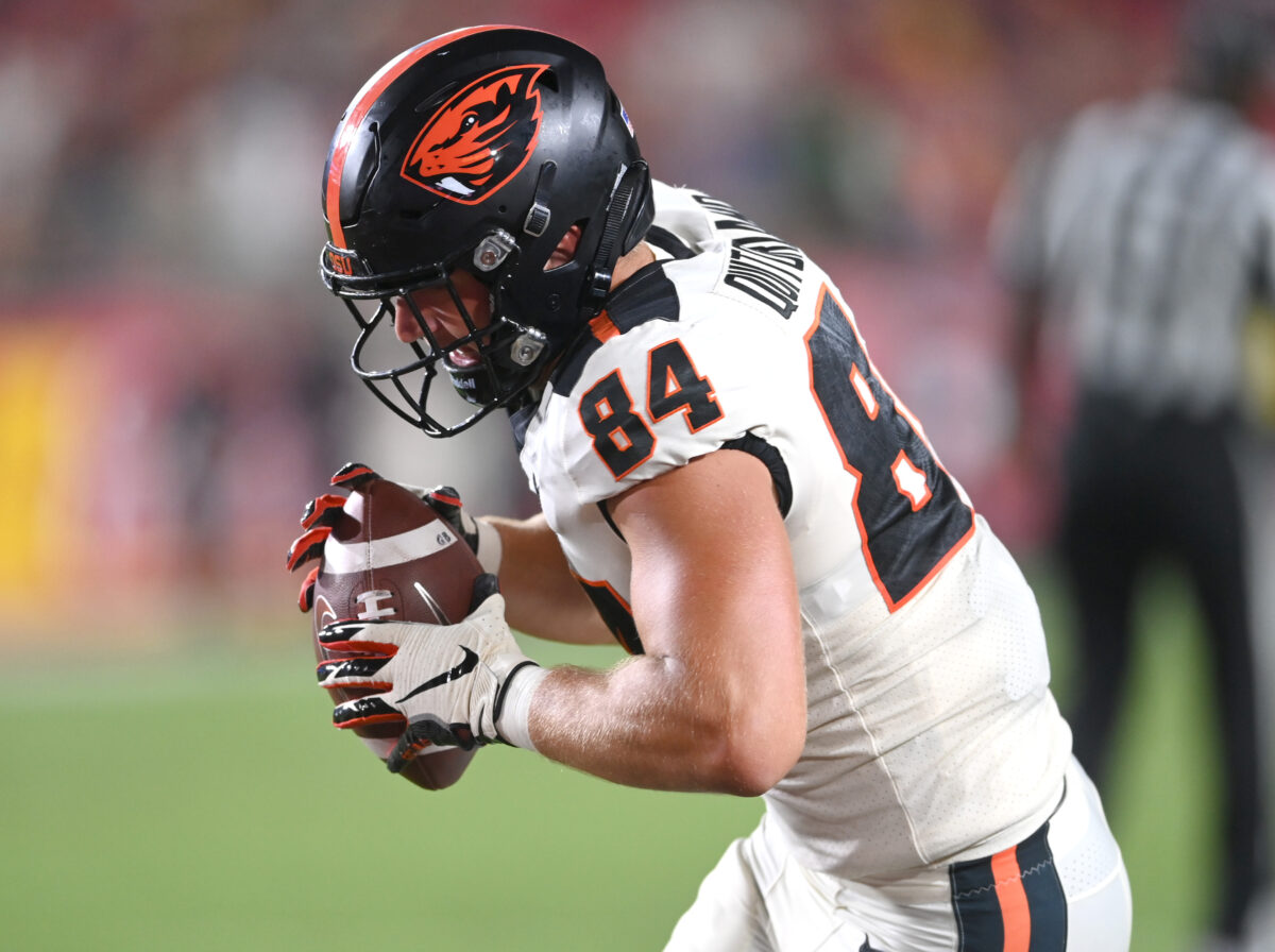 Texans to sign former Oregon State TE Teagan Quitoriano