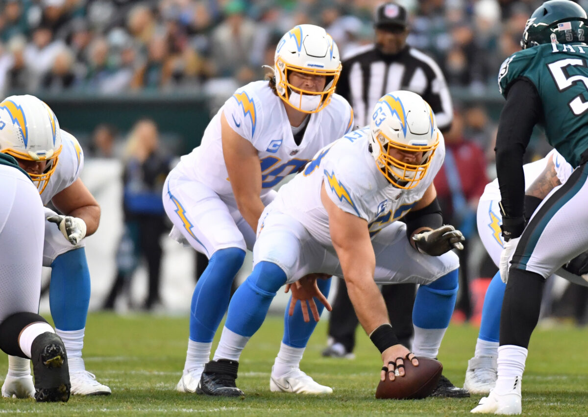 Pro Football Focus tabs Chargers’ Corey Linsley as NFL’s best center