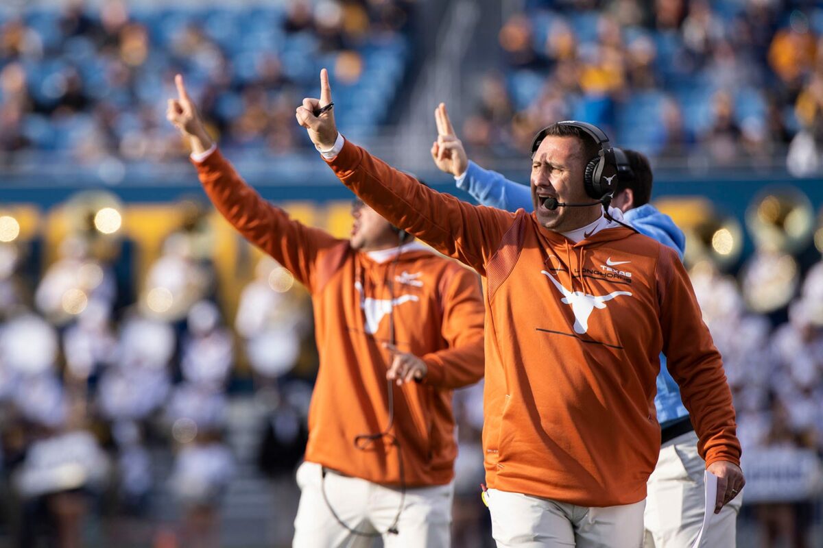 Texas offers the No. 1 EDGE prospect in the 2024 recruiting class