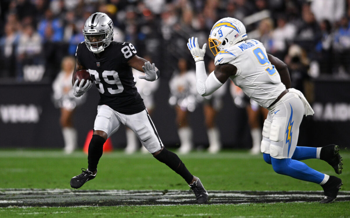 Raiders trade WR Bryan Edwards to Falcons for 2023 draft pick