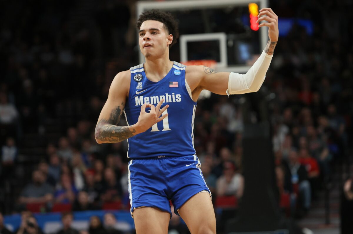 Oklahoma City Thunder worked out Memphis guard Lester Quinones in pre-draft visit