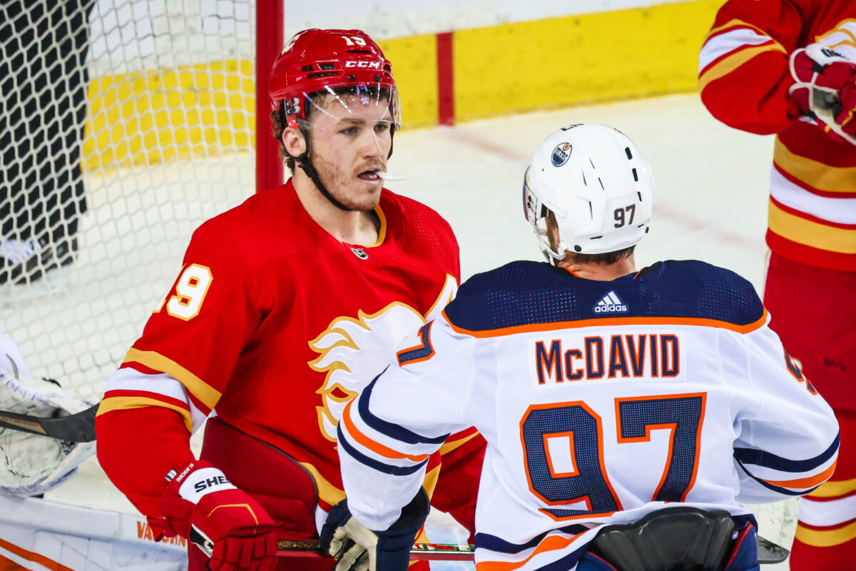 Edmonton Oilers at Calgary Flames Game 2 odds, picks and predictions