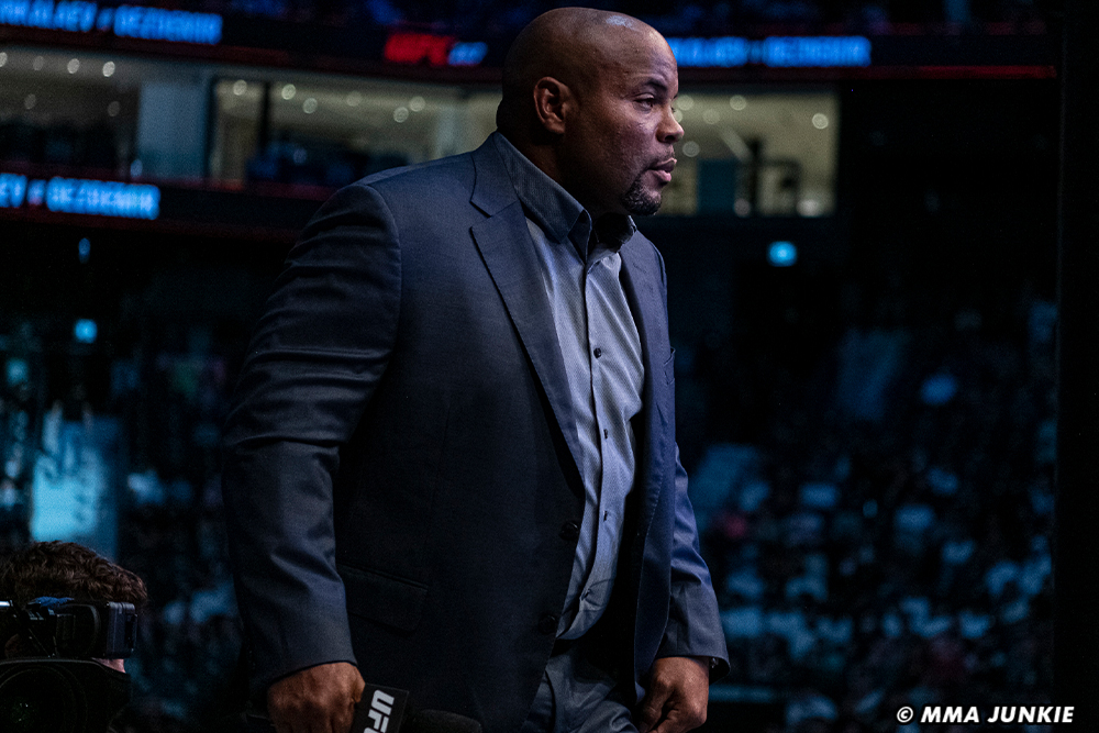 Daniel Cormier: Judges keep making mistakes, or ‘we just don’t know what the hell we’re watching’