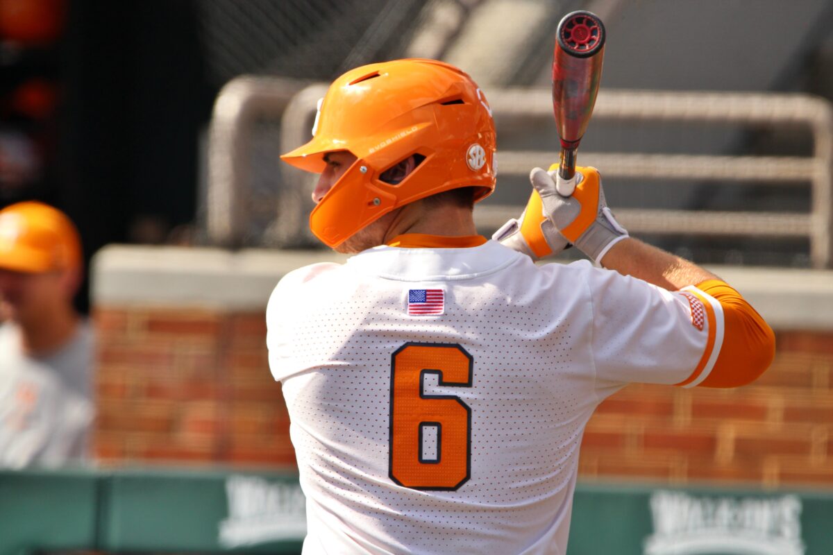 Vols No. 1 in USA TODAY Sports baseball coaches poll for sixth straight week