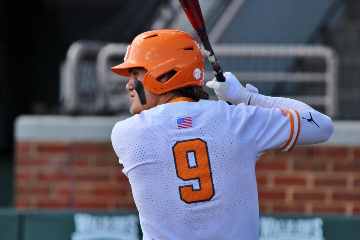 Vols No. 1 in USA TODAY Sports baseball coaches poll for ninth straight week
