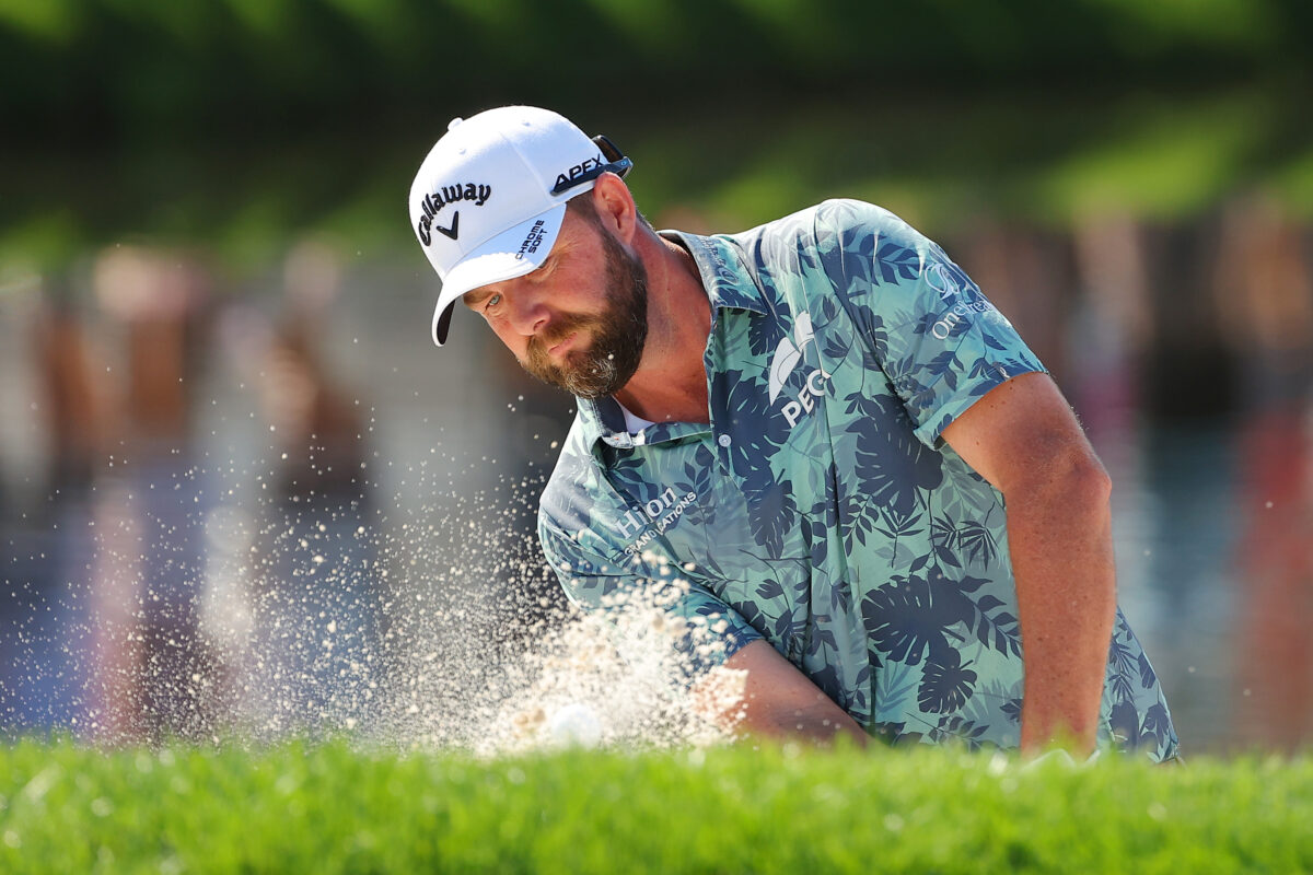 Marc Leishman nearly takes out playing partner with shank from the bunker at 2022 Wells Fargo Championship
