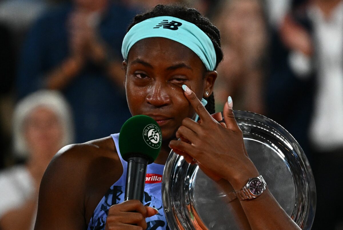Coco Gauff gave a tearful, classy speech after losing to Iga Świątek in the French Open final