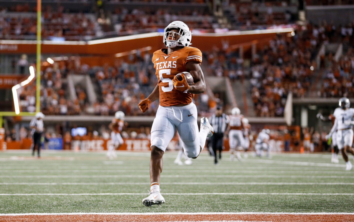 Texas among CBS Sports’ five best running back rooms in 2022