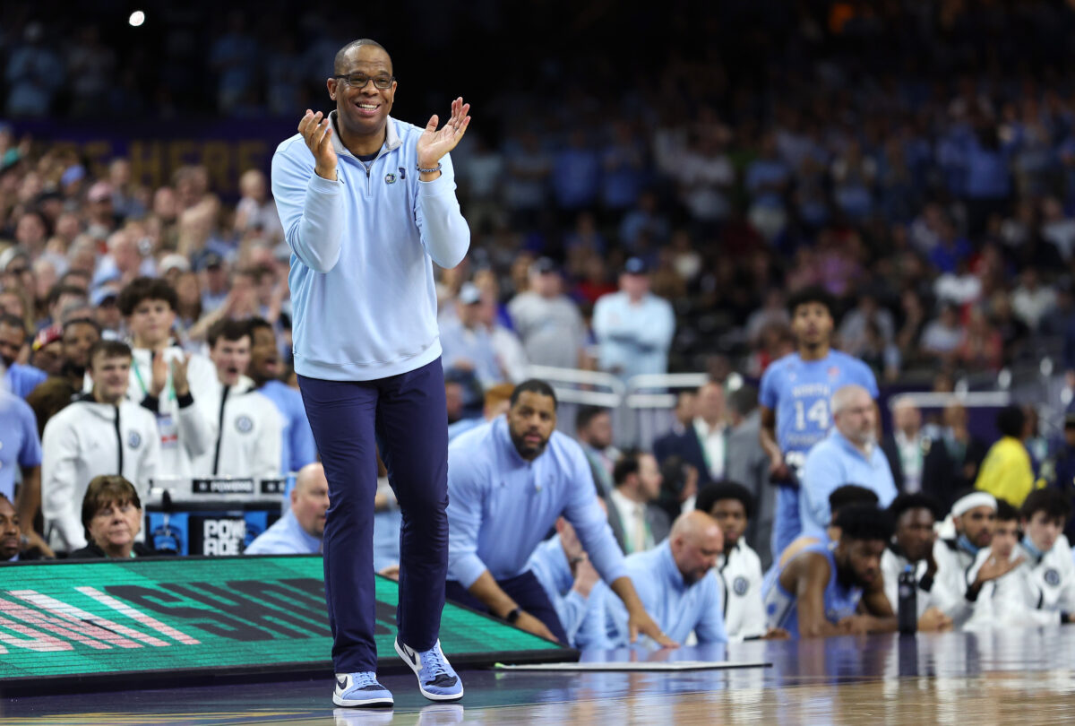Hubert Davis makes surprise trip to see current UNC commits