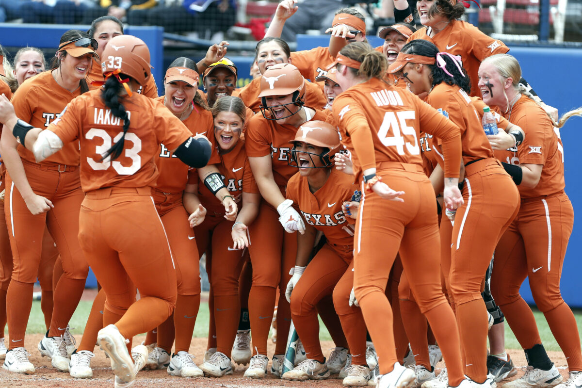 Texas takes game one of the WCWS with a 7-2 win over No. 5 UCLA