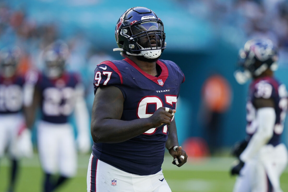 Texans DT Maliek Collins no longer the old guy in the DL room