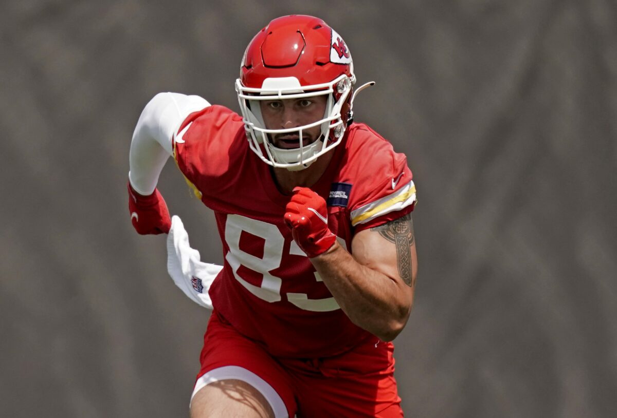 Chiefs TE Noah Gray to attend Tight End University later this month