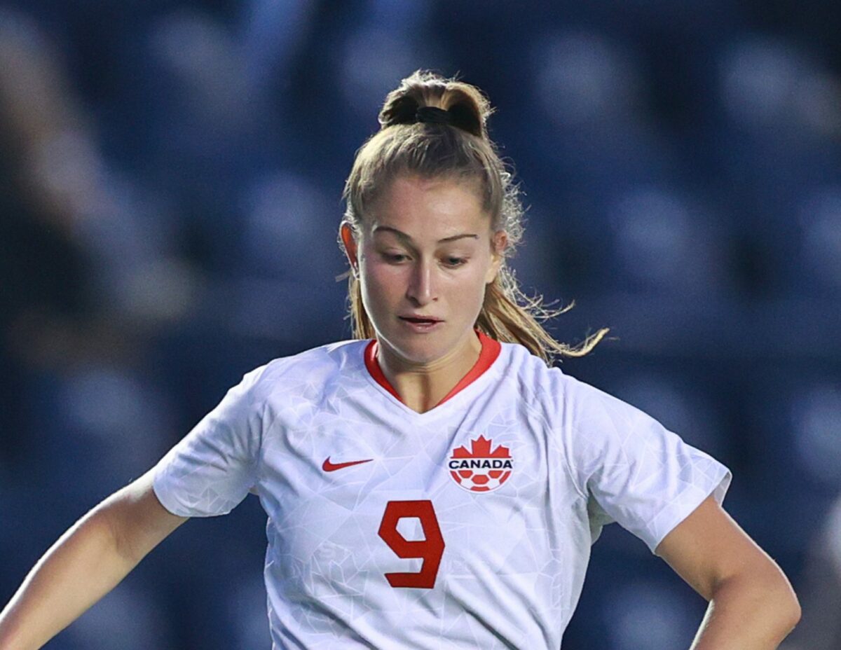 OL Reign signs Canada striker Jordyn Huitema from PSG