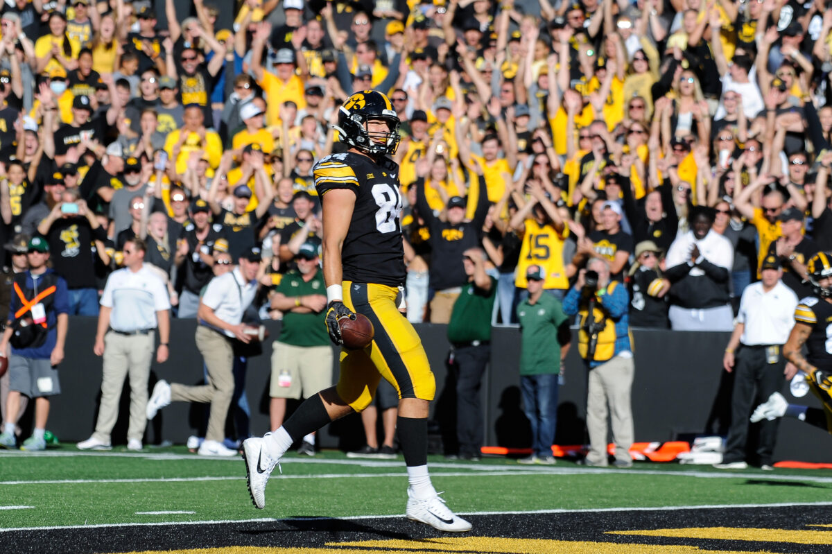 7 Iowa Hawkeyes honored as Phil Steele preseason All-American, All-Big Ten selections