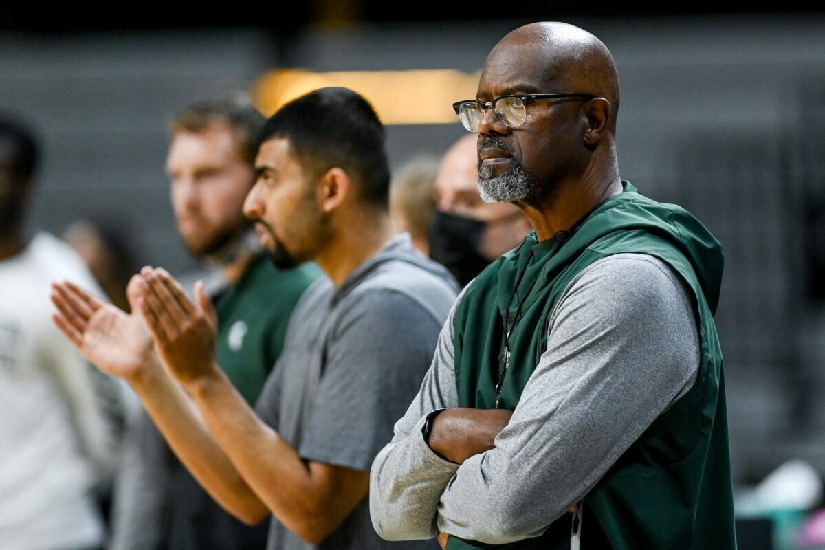Long-time Michigan State basketball assistant coach Mike Garland announces retirement