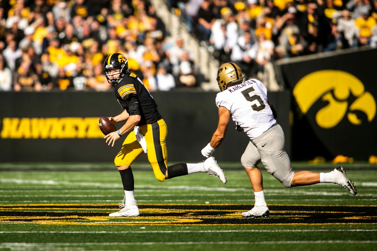 Spencer Petras’ quarterback trainer sees improvement from Iowa Hawkeyes’ signal-caller