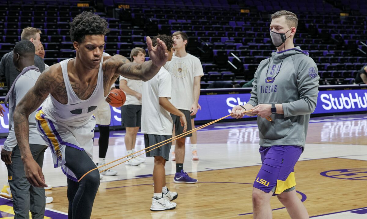Shareef O’Neal agrees to play for Lakers in NBA Summer League