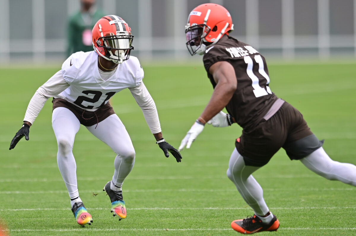 Denzel Ward leaves final minicamp practice early with trainer