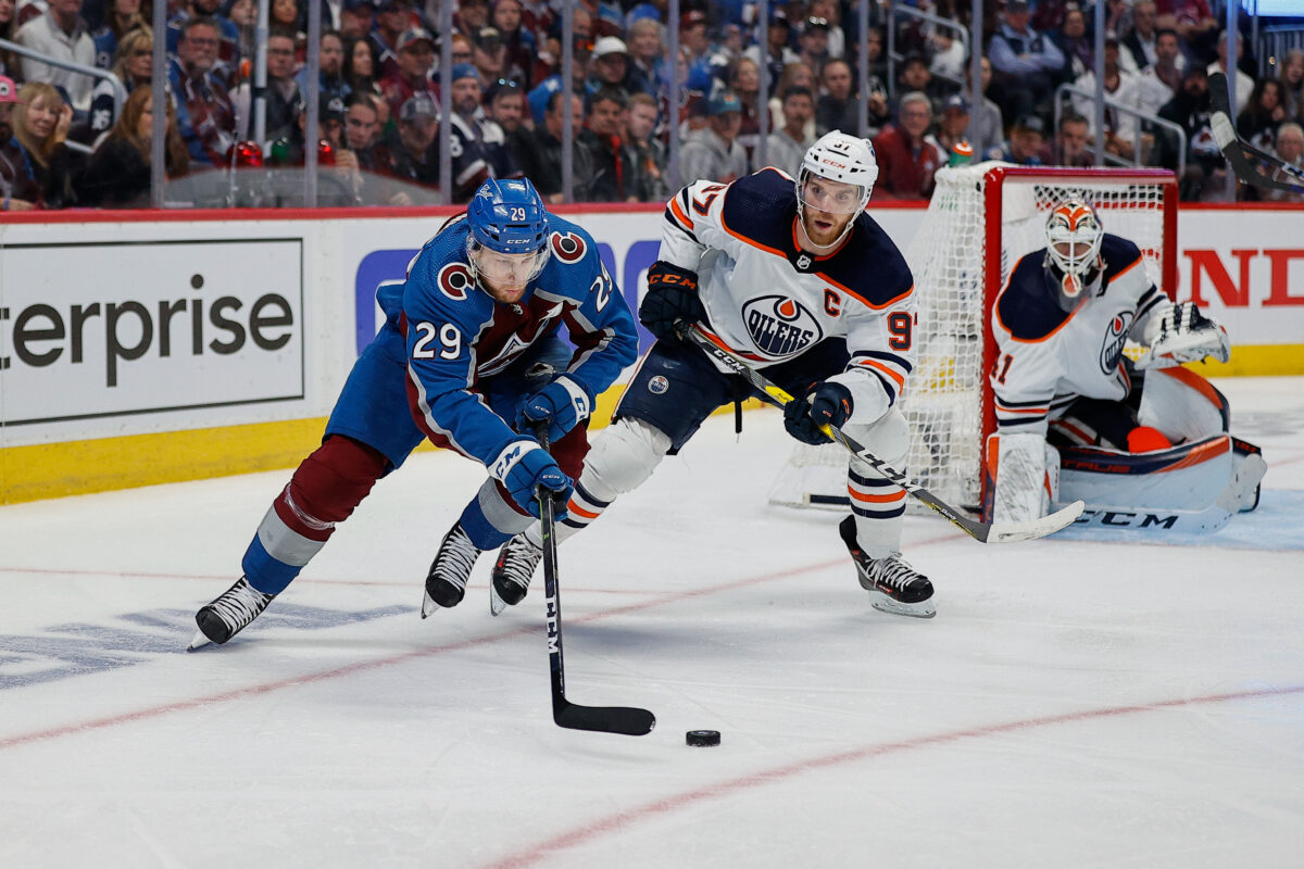 Colorado Avalanche at Edmonton Oilers Game 3 odds, picks and predictions